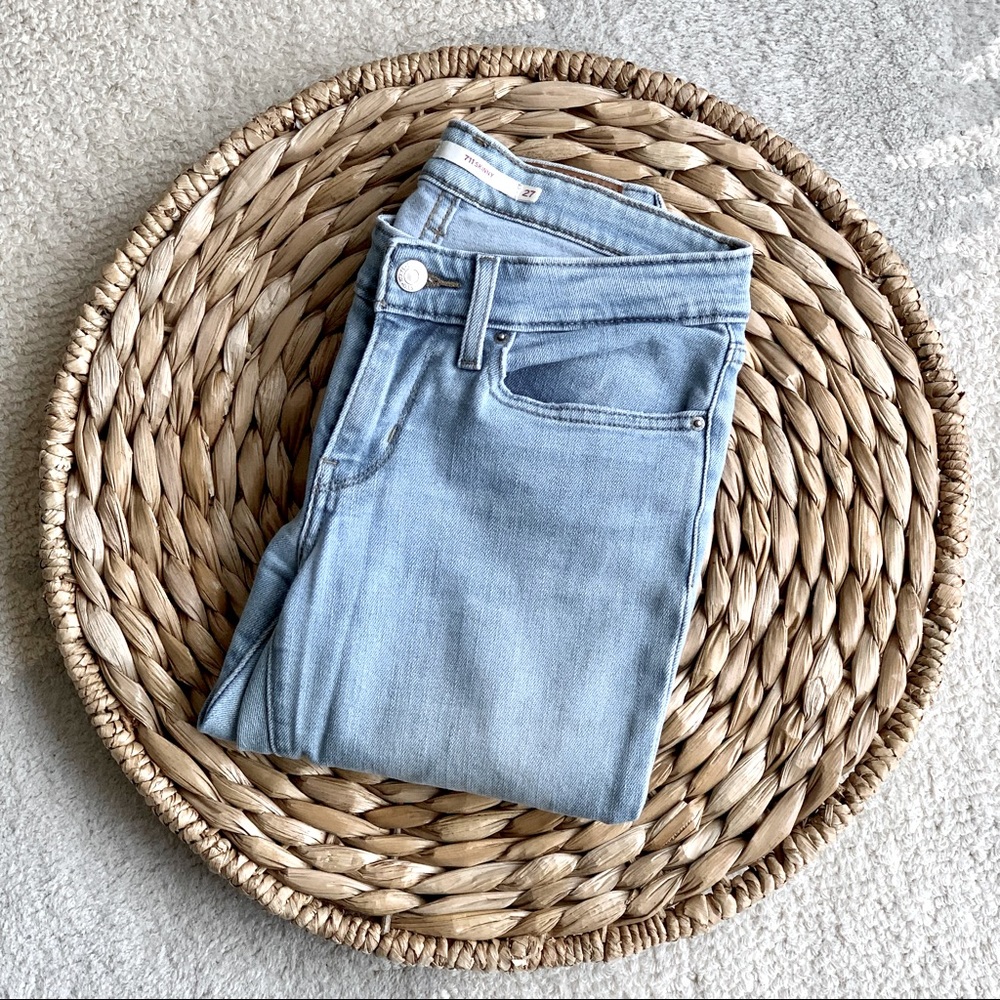 Levi’s 711 Skinny Light Wash